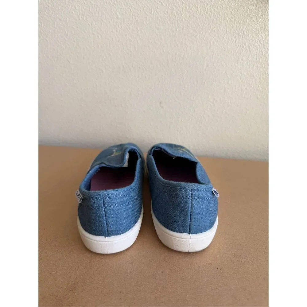 Carters Girl’s  canvas shoes size 3